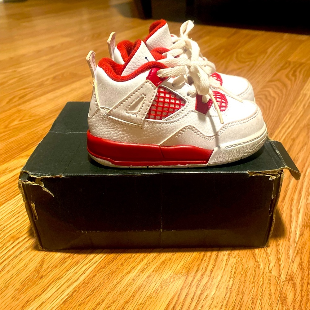Jordan retro 4